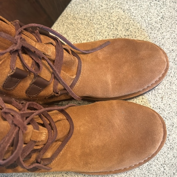 UGG booties, tan , sz 9 - Picture 5 of 8